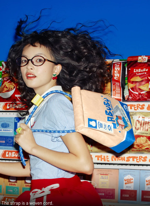 Wacky Mart: Messenger Bag - Labubu